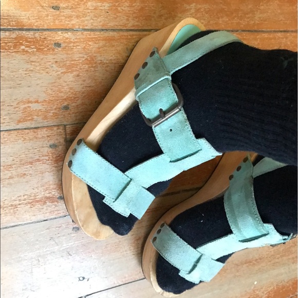 Green Suede Wooden Platform Wedges - Picture 12 of 13